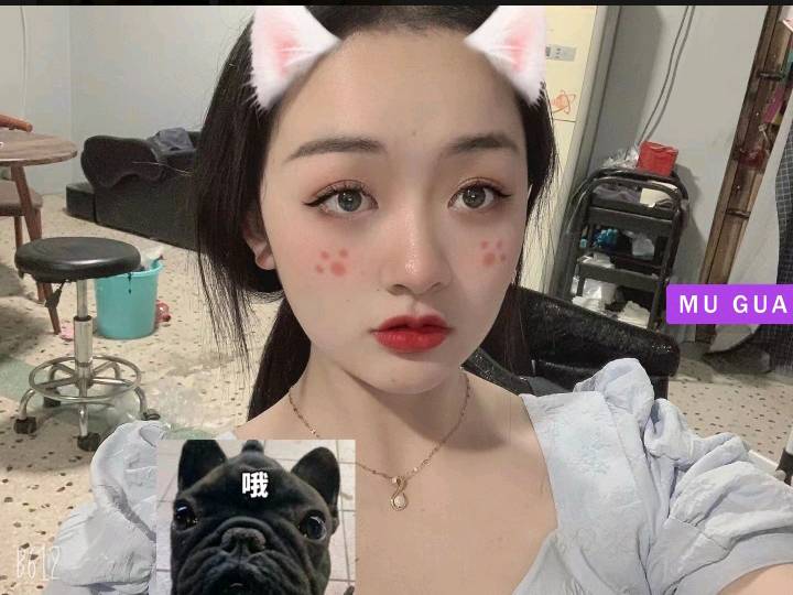 地方隐蔽，环境温馨舒适 情趣床 兼职的两个小美女身材非常好